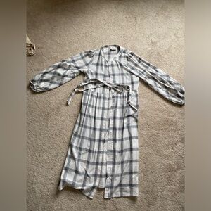 Long sleeve midi dress perfect for fall